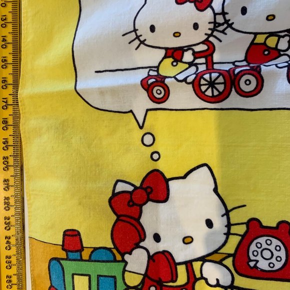 LOT OF 4 VINTAGE 1970S RARE HELLO KITTY HANDKERCHIEFS - Picture 16 of 16